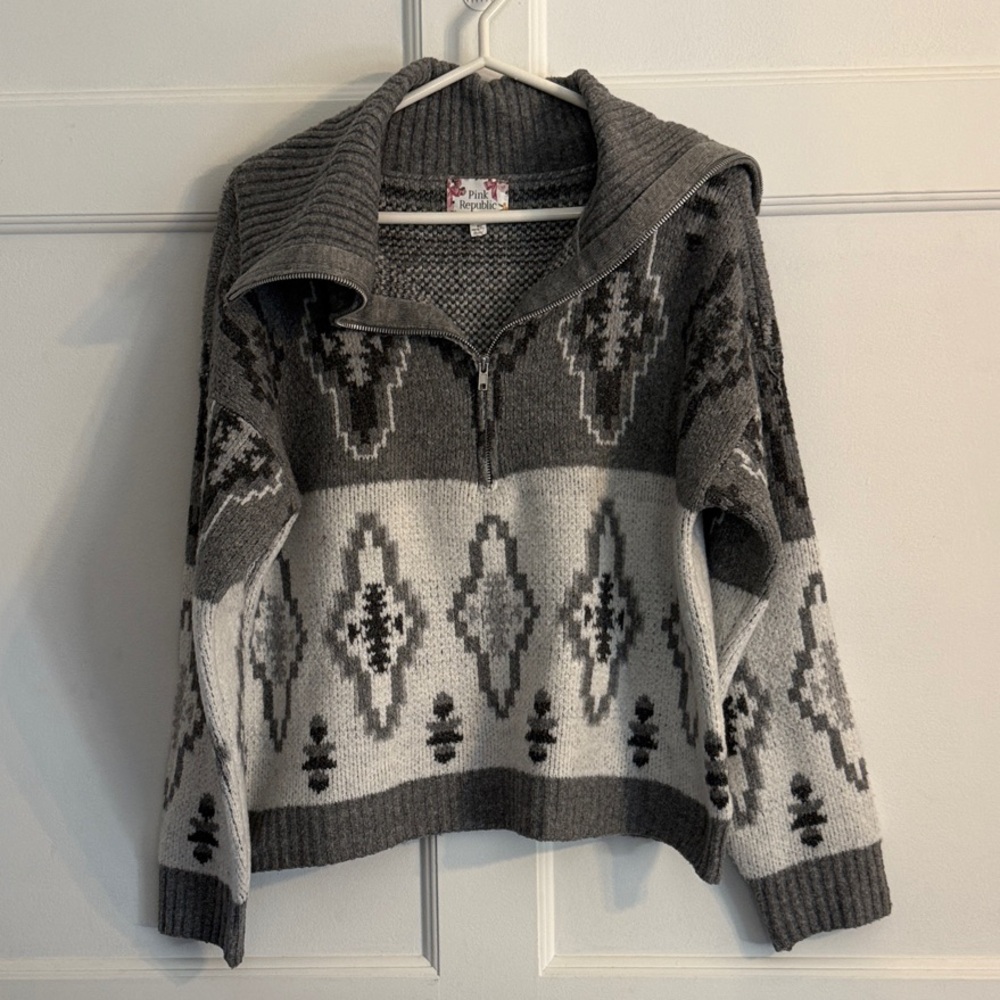 Pink Republic Charcoal Grey and Ivory Patterned Zippered CowelTurtleneck Sweater